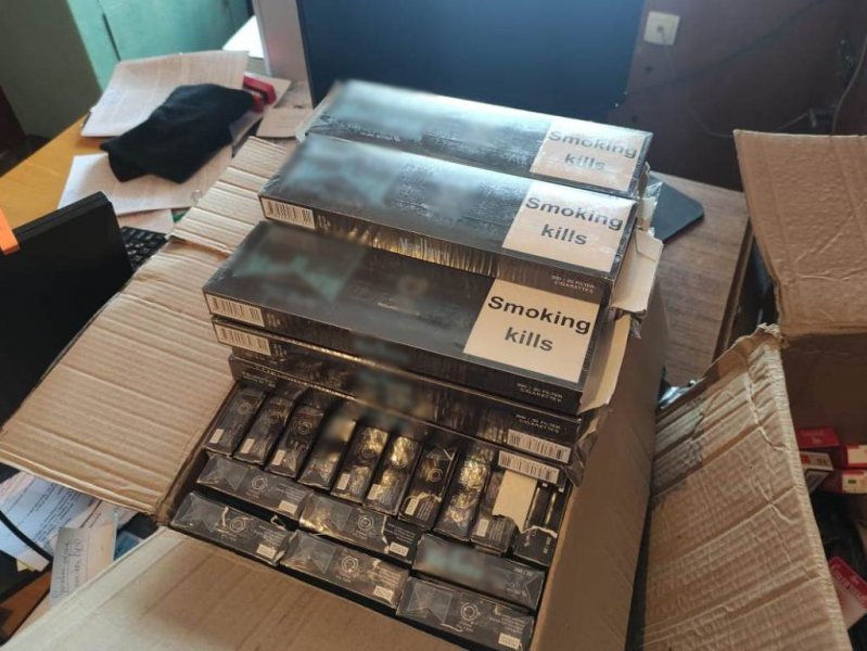 В Чаунском районе полицейские выявили крупную партию контрафактных сигарет